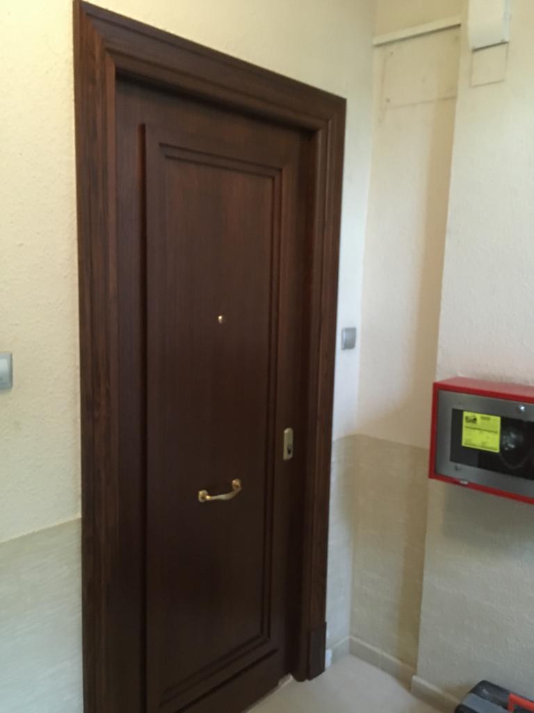 Puerta blindada en Traspinedo