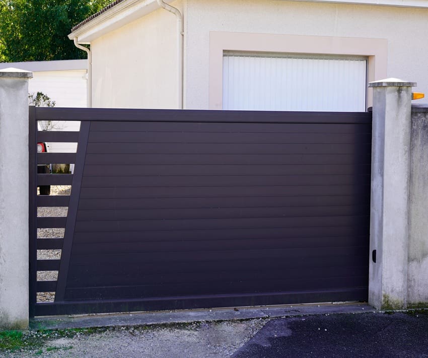 PUERTAS CORREDERAS MOTORIZADAS EN SEVILLA